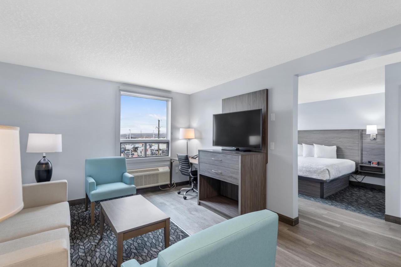 Emerald Hotel & Suites Calgary Airport Eksteriør bilde