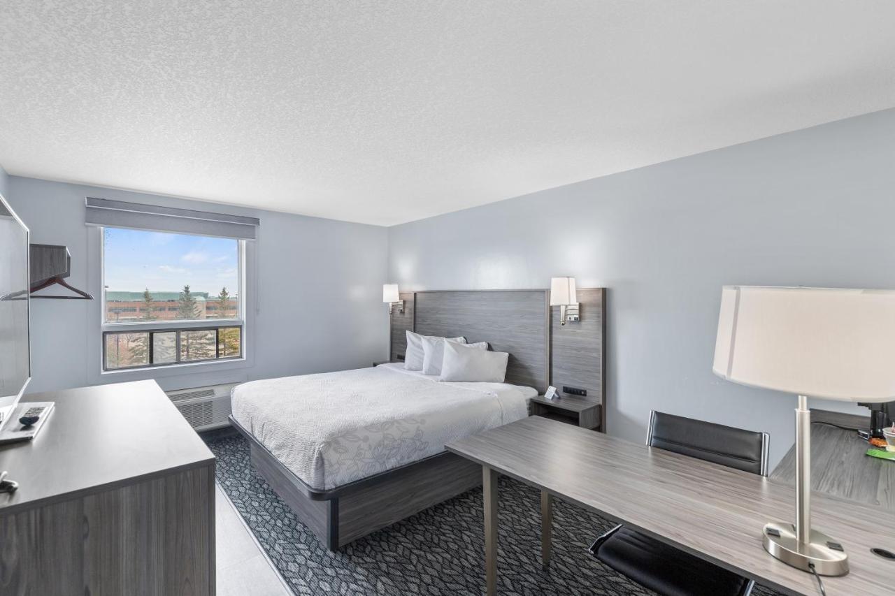Emerald Hotel & Suites Calgary Airport Eksteriør bilde