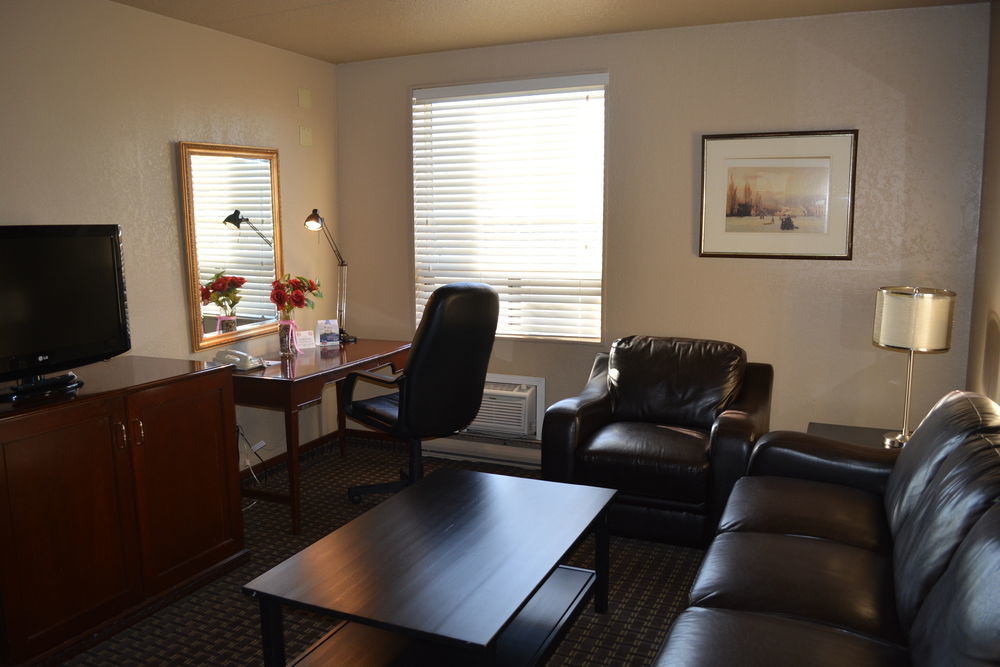 Emerald Hotel & Suites Calgary Airport Eksteriør bilde
